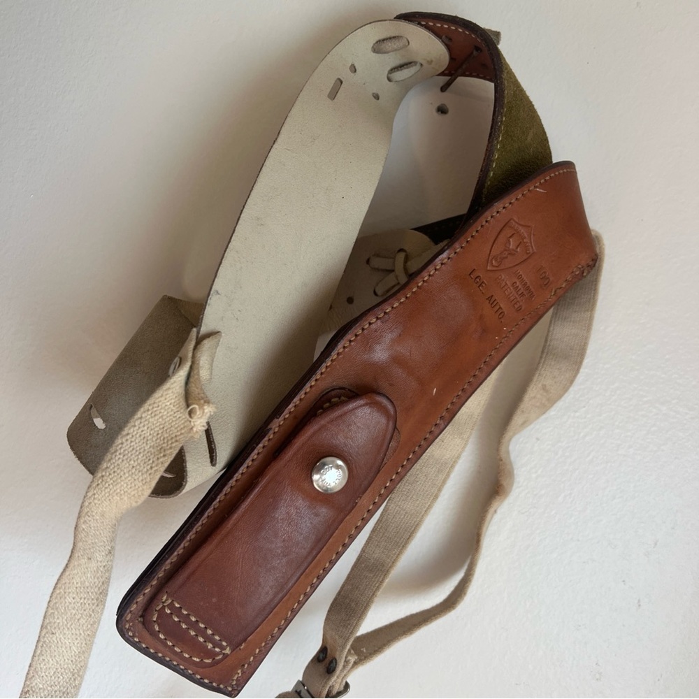 Vintage Safariland 100 LGE Auto Leather Shoulder Holster